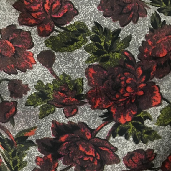 Sleeveless Floral Dress - Picture 5 of 5